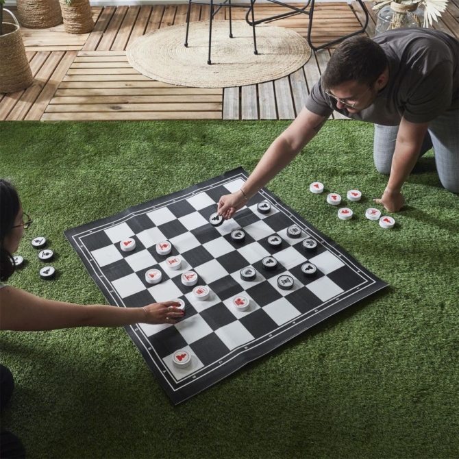 Juego gigante de ajedrez y damas al aire libre 