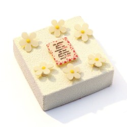 3 Flores (3cm) - Chocolate Blanco. n3