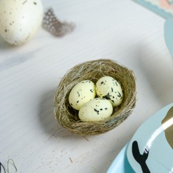 2 Nidos de Pascua ( 6, 5 cm) - Huevos Crema. n2